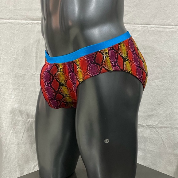 Men’s snakeskin print swimwear - Picture 2 of 7